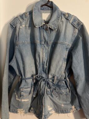 Zara Light Wash Distressed Denim Jacket with Waist Tie NWT